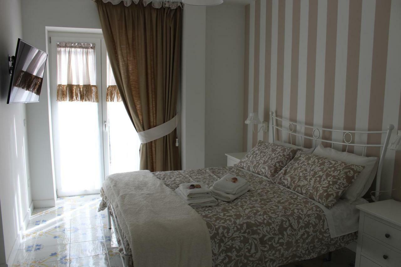 Il Giardino Dei Glicini Bed & Breakfast Ercolano Exterior foto